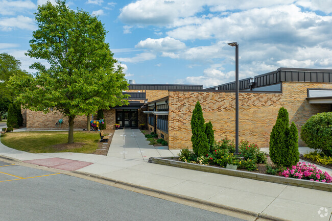 Elm Elementary School in Burr Ridge is ranked #11 in Illinois Elementary Schools.