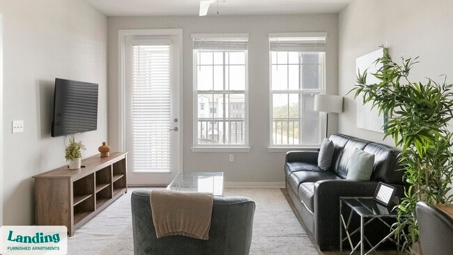 4902 Cosmos Cir unit 404, Wimauma, FL 33598 - photo 2