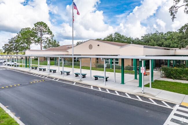 Mary Giella Elementary School has a student-teacher ratio of 18 to 1.
