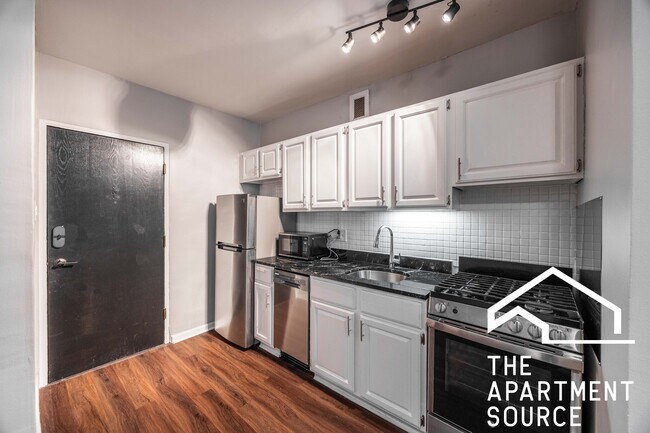 1200 N La Salle Dr unit 427, Chicago, IL 60610 - photo 4