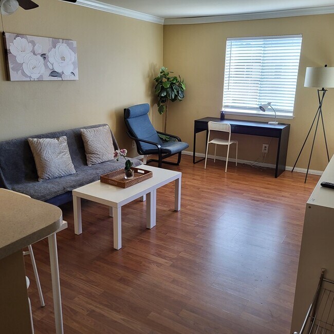 Villa Vicenza unit 6213, San Diego, CA 92122 - photo 3