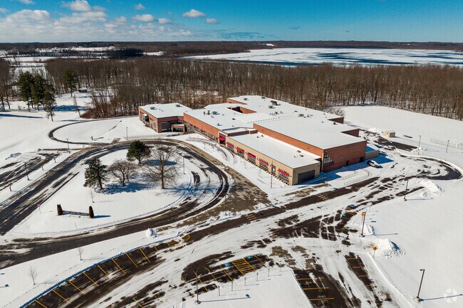 Fulton Junior High in Fulton has 514 students in grades 7-8 (2024).