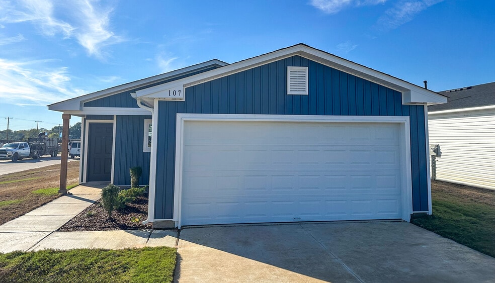 107 N Cattle Dr, Haskell, OK 74436 - photo 1