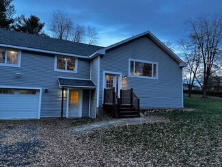 172 S Maple St, Vergennes, VT 05491