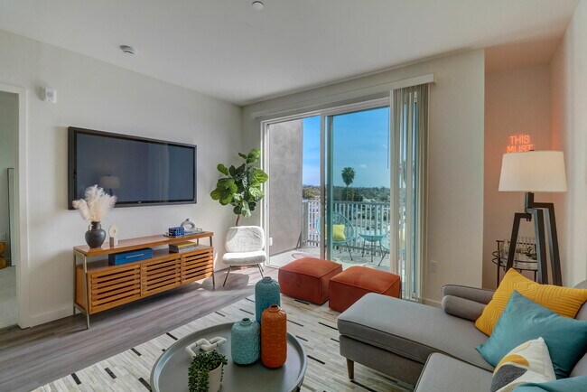 Kelvin, Lemon Grove, CA 91945 - photo 5