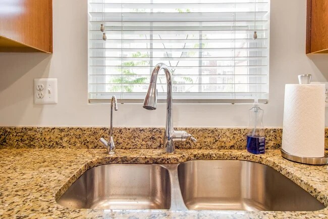 7932 Pettigrew St, Elkridge, MD 21075 - photo 5