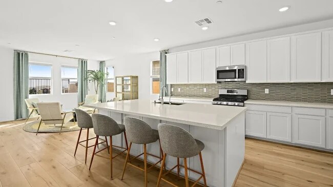 10880 Felix Pointe Ave, Las Vegas, NV 89161 - photo 3