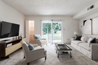 101 Arbor Crest Dr, Charlottesville, VA 22901