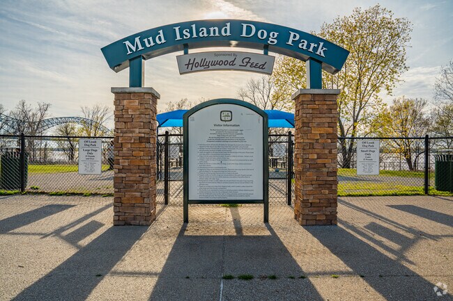 Mud Island Dog Park Entrance.