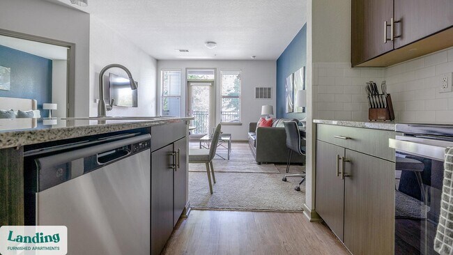 10051 Perimeter Station Dr unit 2-319, Charlotte, NC 28216 - photo 5