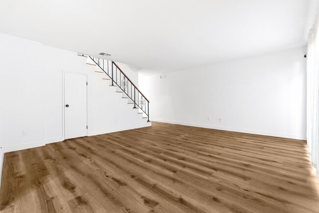 5240 Whitsett Ave unit 12, Valley Village, CA 91607 - photo 4