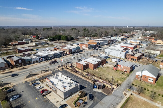 Downtown Woodruff has a great mix of restaurants and businesses.