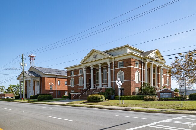 The Vidalia Heritage Academy is located in downtown.