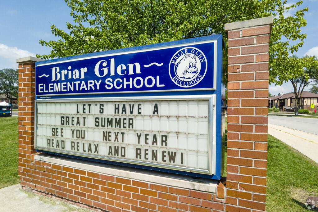 Briar Glen Elementary School received an A rating from Niche.