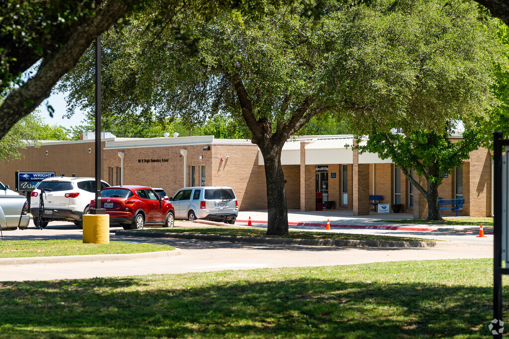 Wright Elementary School, Rankings & Reviews - Homes.com