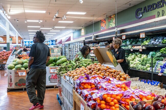 Northwest Plaza in Grove Park is a great place to get goceries.