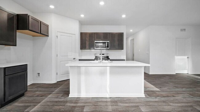 433 Fry St, Hebron, IN 46341 - photo 3