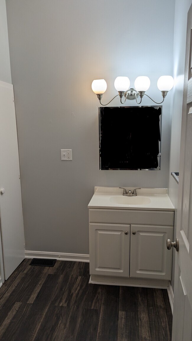 929 N Randolph Ave unit 1, Clarksville, IN 47129 - photo 5