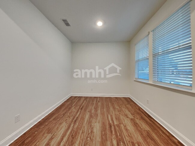 112 Ashton Dr, Mooresville, NC 28115 - photo 4