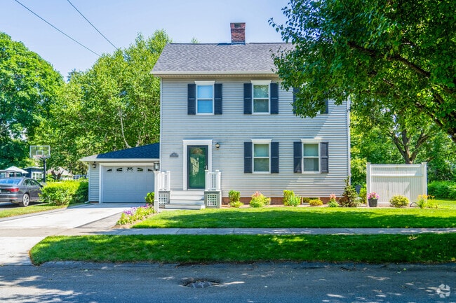 The median home price in Turners Falls is around $315,000, making it an affordable option for buyers.