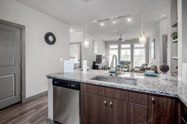 1628-1898-1898 Wyndale St unit ID1359158P, Houston, TX 77030 - photo 7