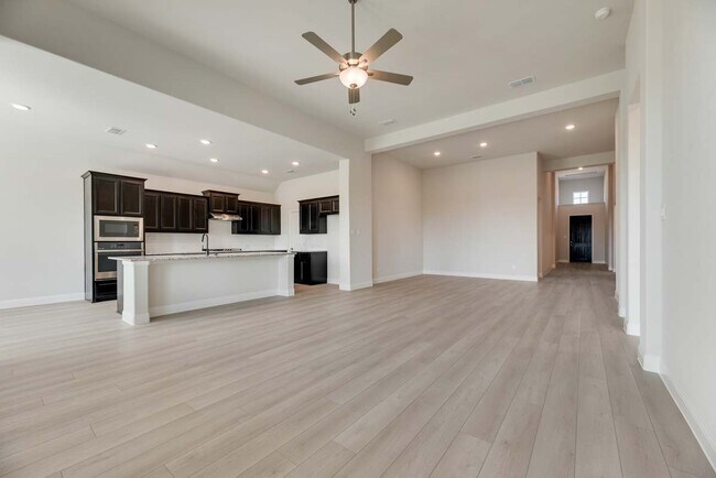 601 Trinity St unit 36497723, van Alstyne, TX 75495 - photo 6