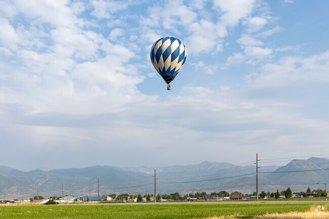 Hot air ballooning is a popular activity in the Heber Valley.
