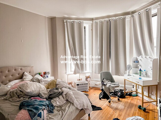 1066 Commonwealth Ave, Boston, MA 02215 - photo 2