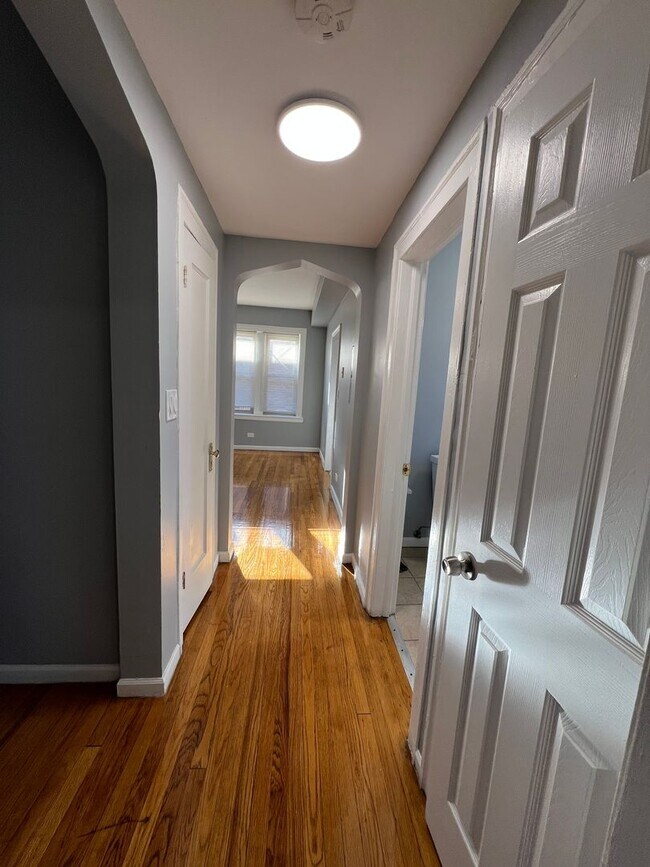 7152 S East End Ave, Chicago, IL 60649 - photo 4