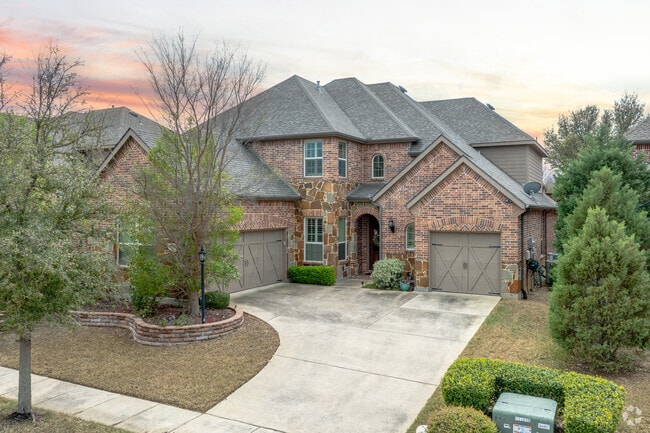 Two-story homes are a common feature in Lantana.