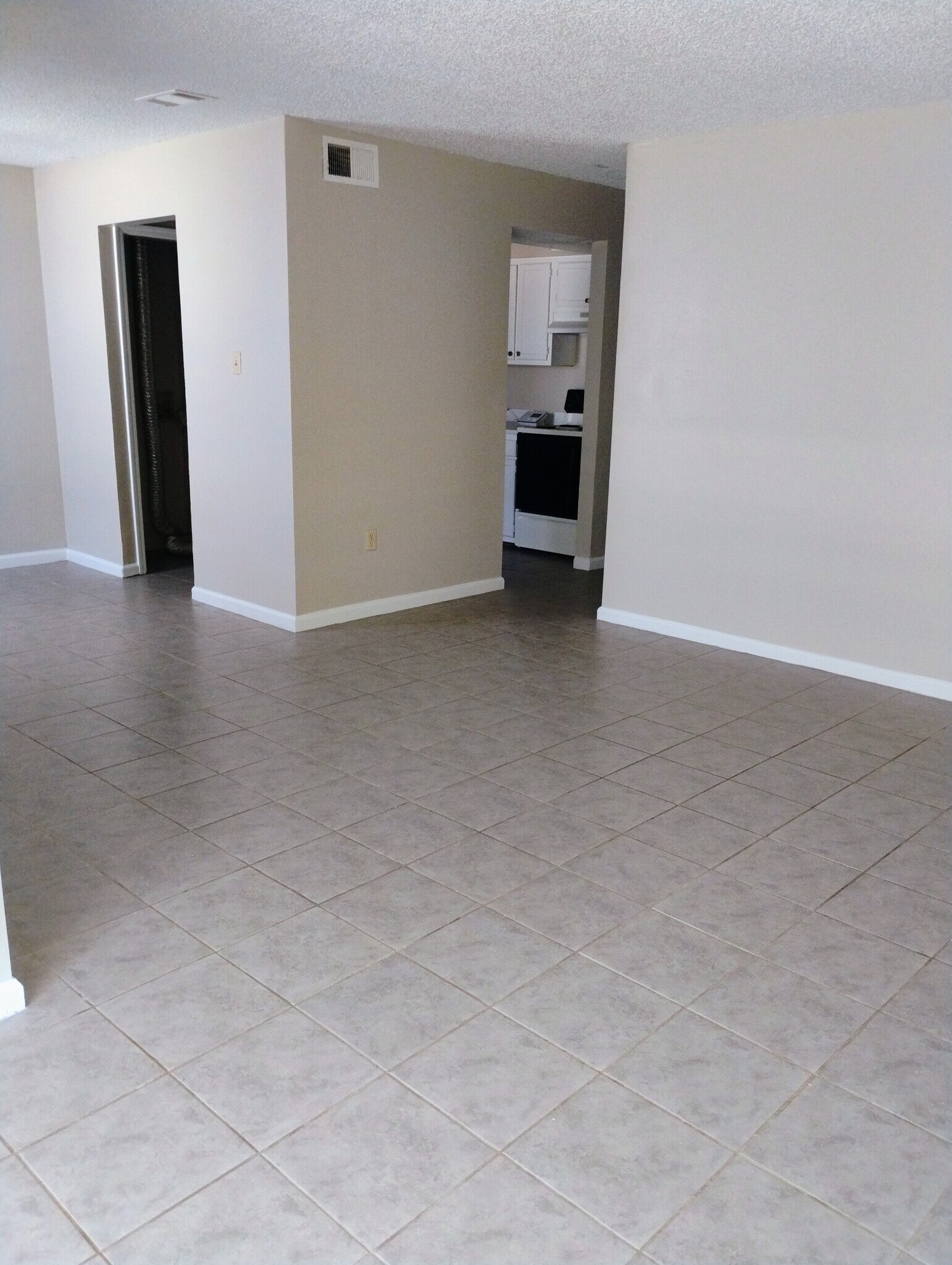 1714 Cedar Lake Dr unit B, Baton Rouge, LA 70808 - photo 1