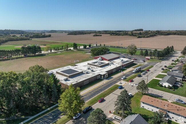 Plainview-Elgin-Millville Elementary School (4-6)