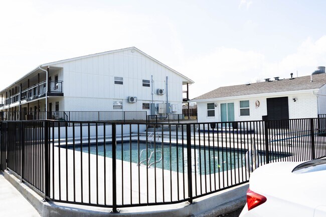 LEGACY @49th, Tulsa, OK 74145 - photo 6