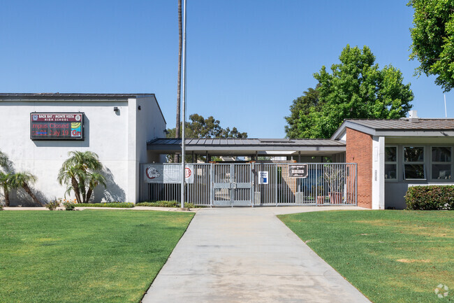 Monte Vista High/Back Bay School in Costa Mesa offers students a space to thrive.