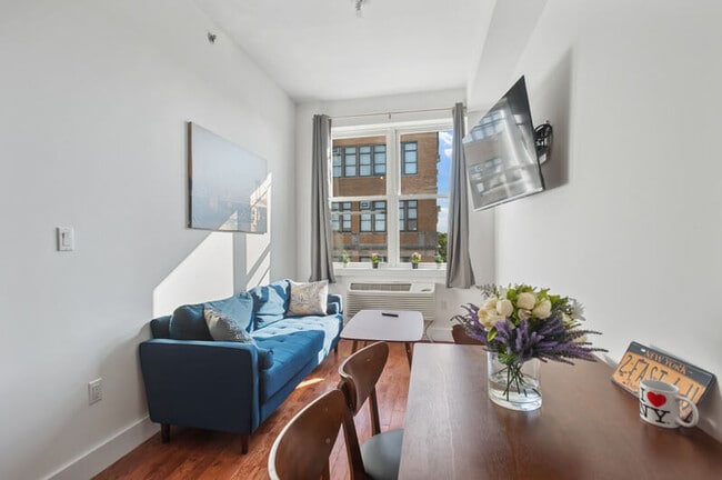 Shared/Private Rooms in Modern Co-Living Apt, Brooklyn, NY 11207 - photo 2