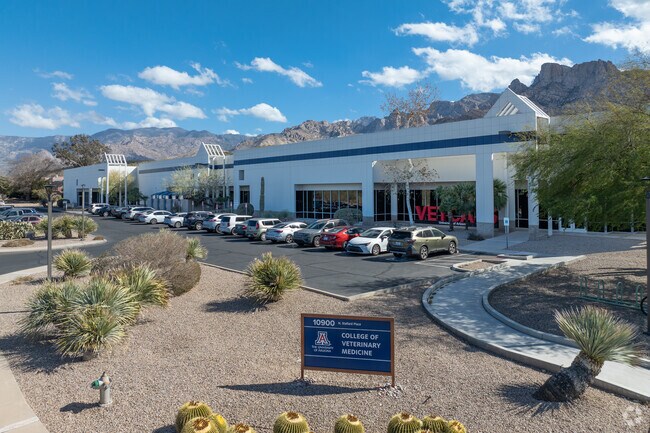 University of Arizona College of Veterinary Medicine is in Oro Valley.