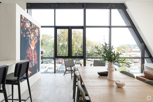 Tomorrow Building at Somer Station, Chattanooga, TN 37405 - photo 4