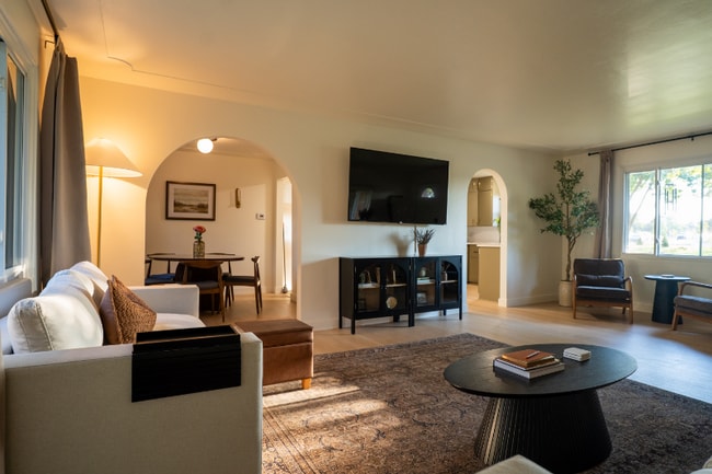 2218 Jefferson Ave, Midland, MI 48640 - photo 4