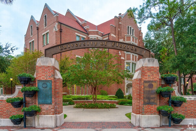 The University of Florida is only minutes away from Black Acres.