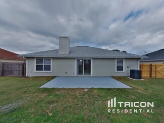 3705 Woodbriar Dr, Orange Park, FL 32073