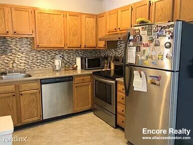 175 Adams St unit 20, Newton, MA 02458 - photo 2