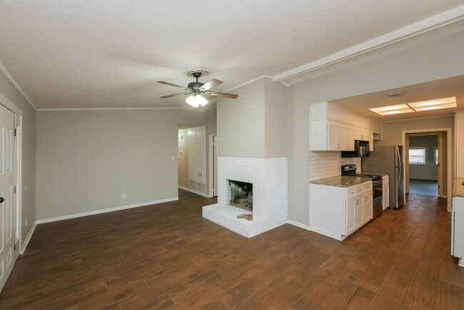 102 Griffith Ave, Prattville, AL 36066 - photo 5