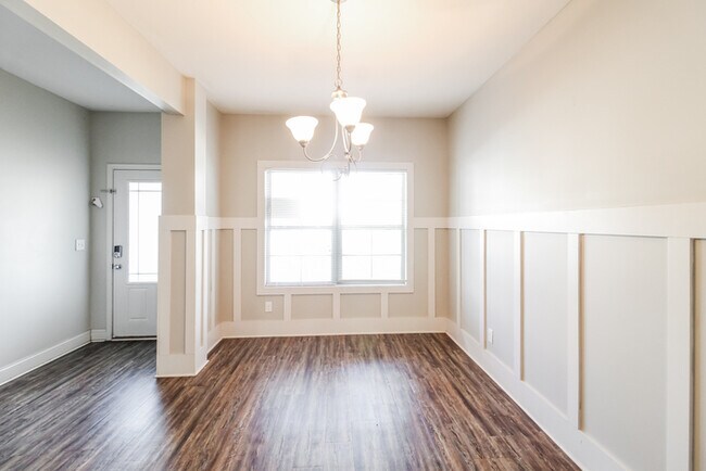 408 Pearl St, Locust Grove, GA 30248 - photo 4