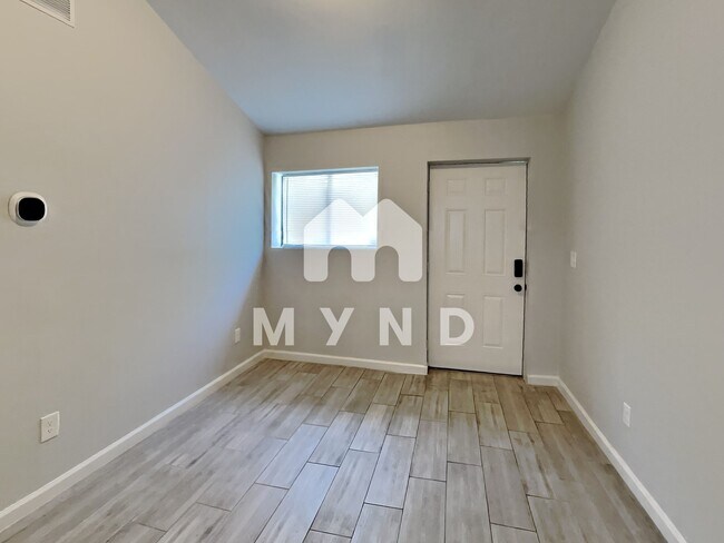 379 Elm St NW unit E, Atlanta, GA 30314 - photo 2