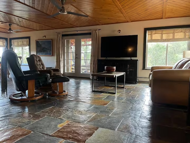 2 Los Amigos Ct, Cedar Crest, NM 87008 - photo 4