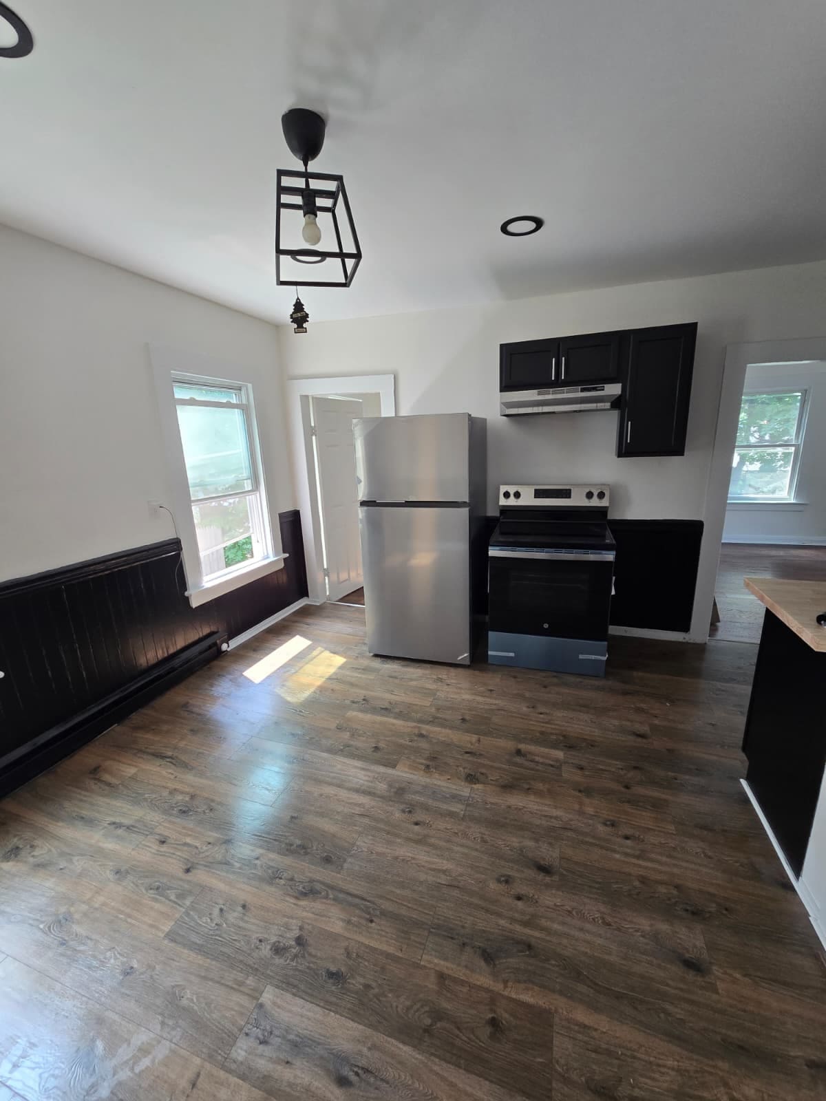 135 Willow St unit B, Meriden, CT 06450 - photo 1