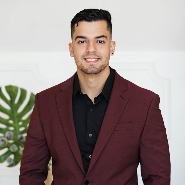 Agent Photo