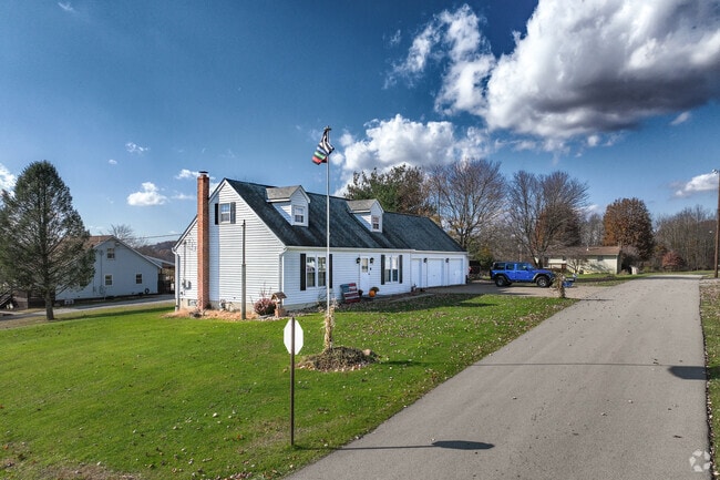 Cape Cod homes appear in Pleasant View alongside ranch-style houses.