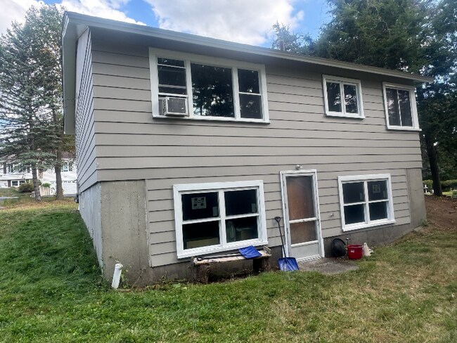 57 Lawrence St, Leominster, MA 01453 - photo 4