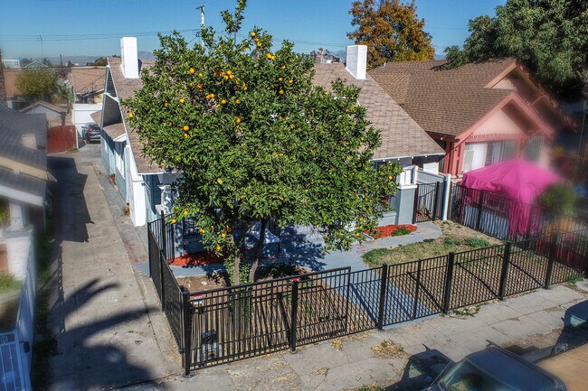639 W 43rd St unit 641, Los Angeles, CA 90037 - photo 4